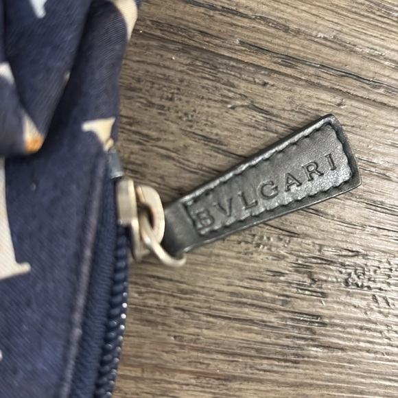 [BLVGARI] Signature Logo Navy & White Cosmetic Full-Zip Travel Toiletry Bag - Picture 3 of 11